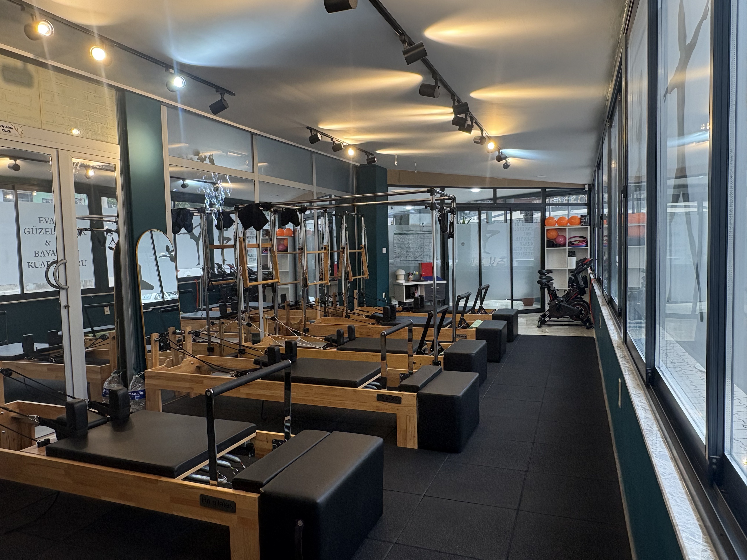 Eva Güzellik Merkezi Pilates stüdyosu